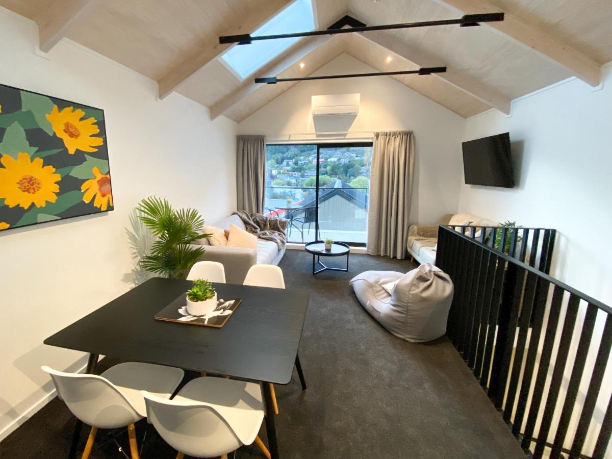 Modern 2-Bedroom Apartment 7-Mins Walk To Квінстаун Екстер'єр фото