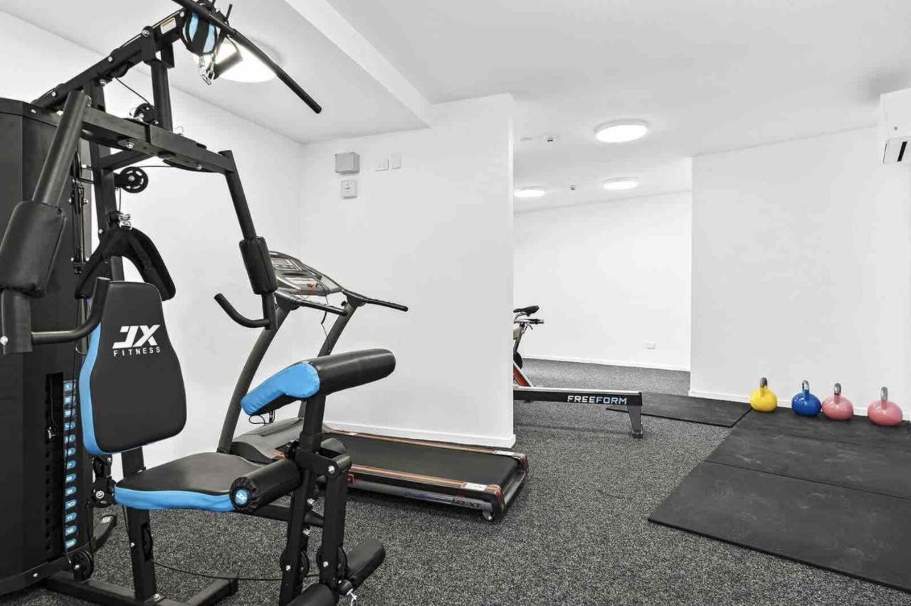 Modern 2-Bedroom Apartment 7-Mins Walk To Квінстаун Екстер'єр фото