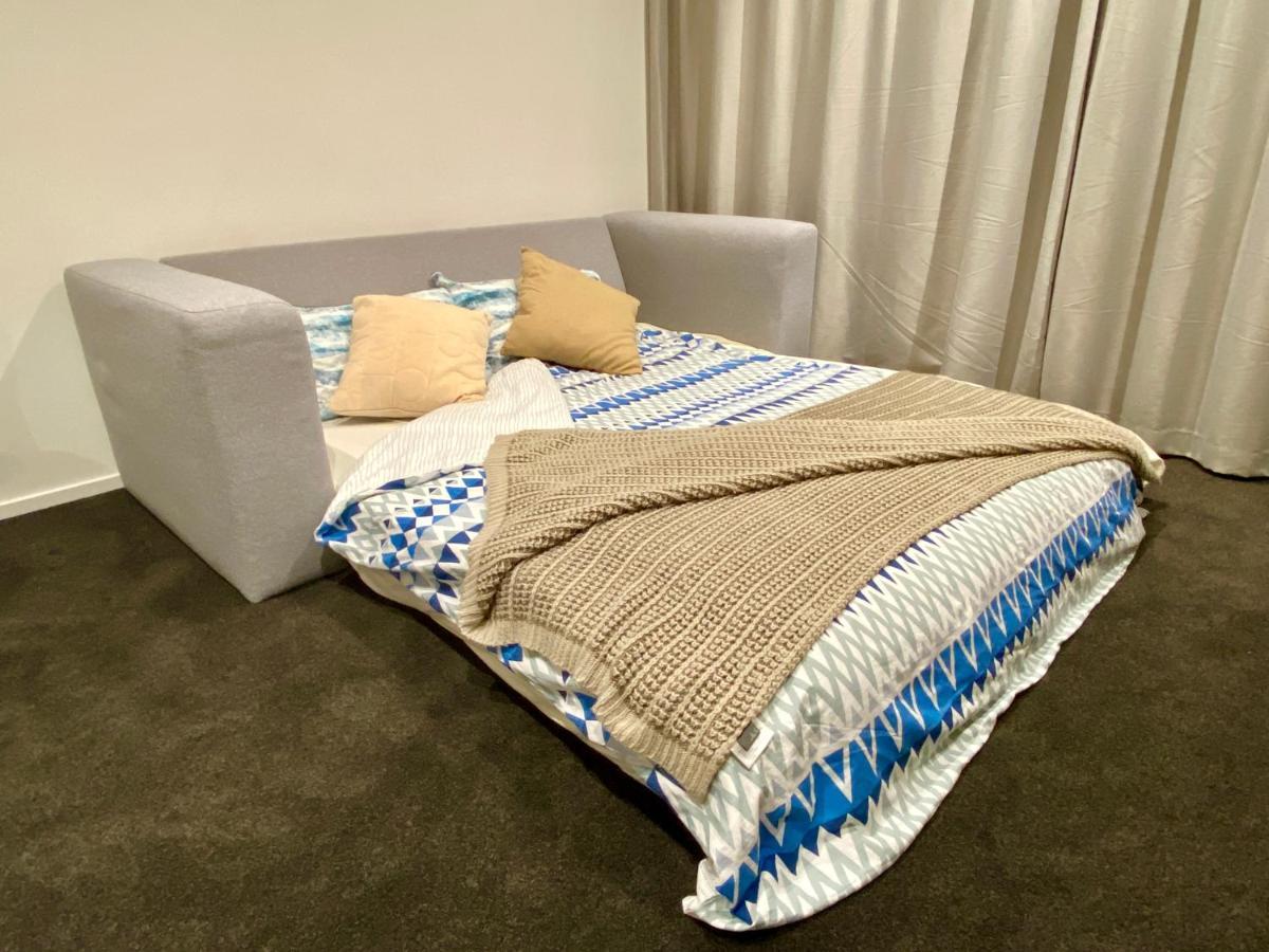 Modern 2-Bedroom Apartment 7-Mins Walk To Квінстаун Екстер'єр фото